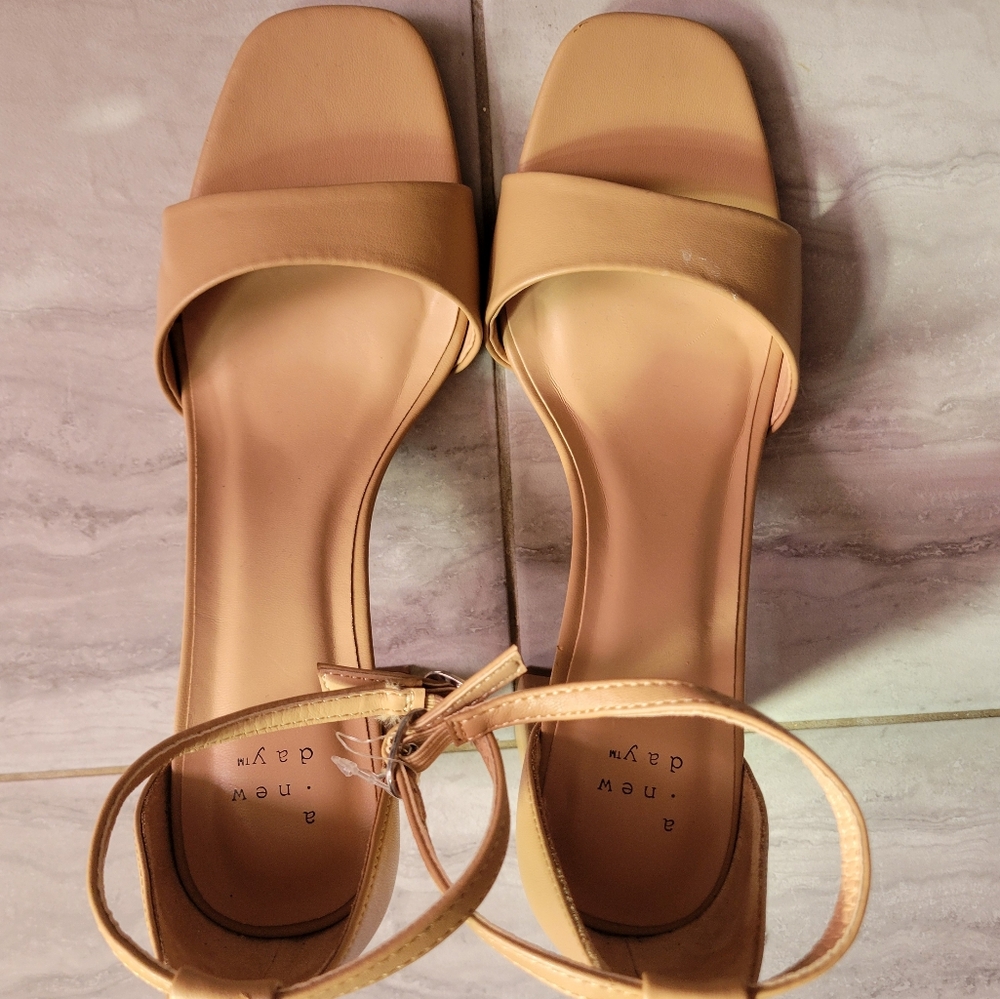 A New Day Haley Ankle Strap Single Band Block Heel Shoe Size 10
